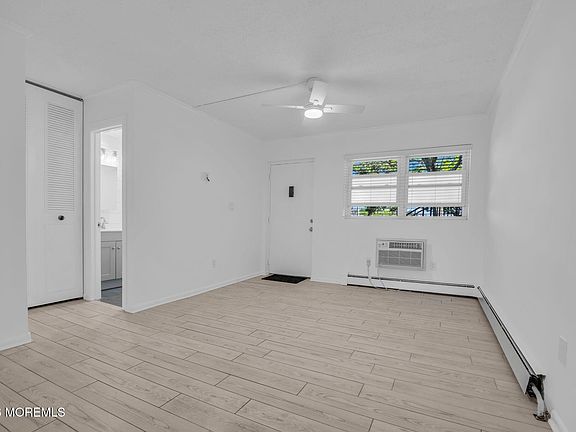4th image of 455 Ocean Blvd APT 21