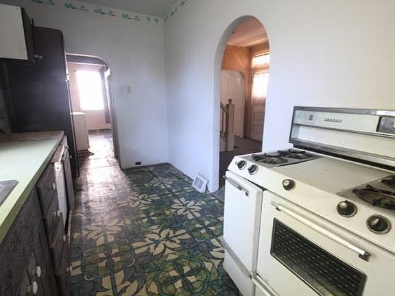 Front Unit Kitchen