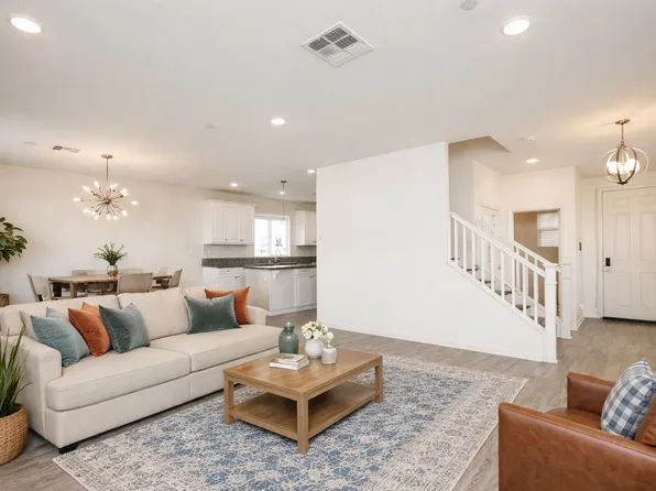 8644 Camden Dr, Santee, CA 92071