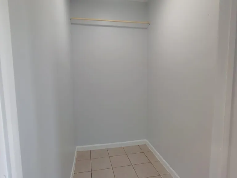 77 Bostwick Ave — Photo 6