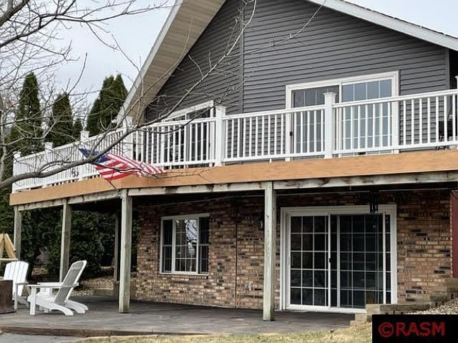 1st image of 1417 Oakwood Dr