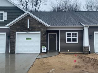 2817 W Cobblestone Ct SE #11, Kentwood, MI