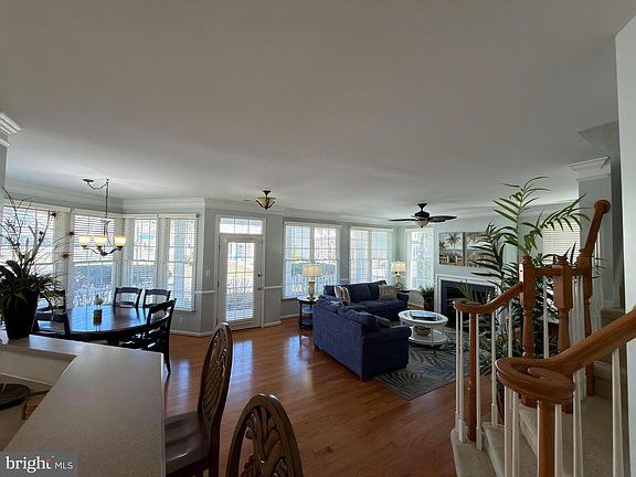 3rd image of 12200 Ocean Vista Dr