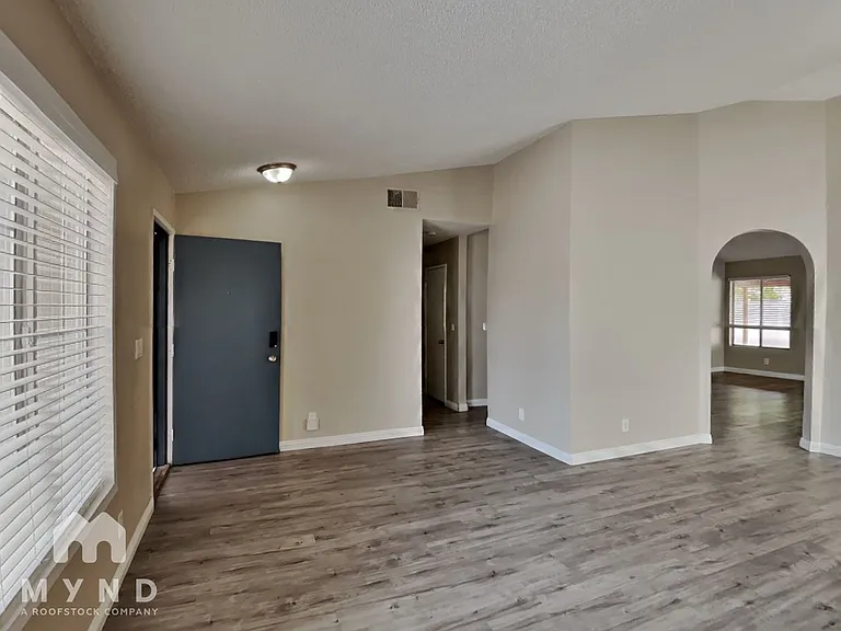 5681 Odessa Dr — Photo 9