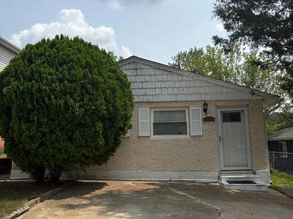 411 Carmody Hills Dr, Capitol Heights, MD 20743