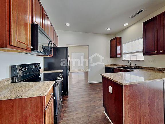4th image of 547 Rockbridge Dr