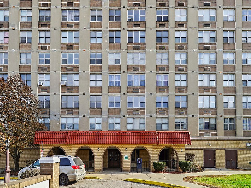 1st image of 4300 W Ford City Dr #609