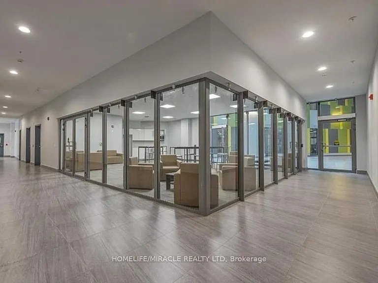 652 Princess St #921 — Photo 2