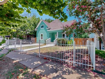909 E Leuda St, Fort Worth, TX, 76104