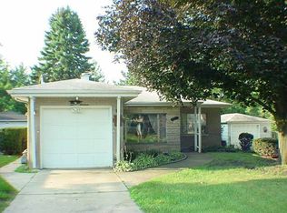 213 Willard Pl, Westmont, IL 60559