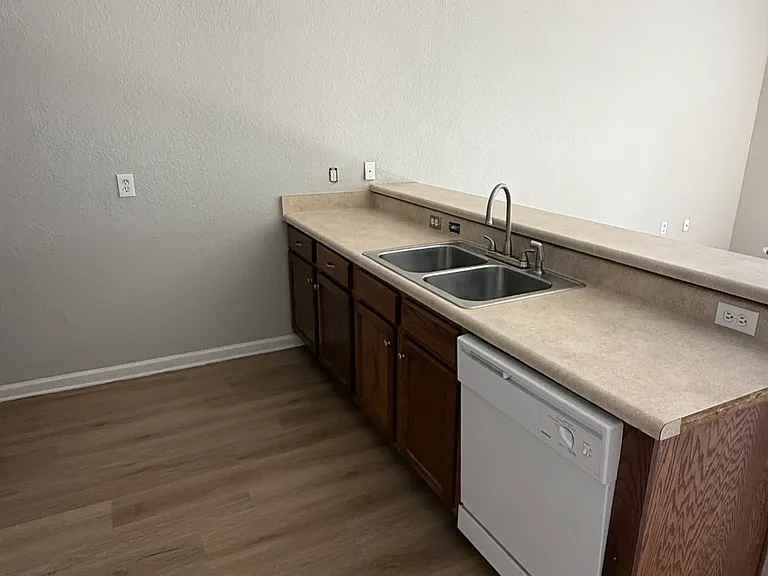 2611 McKeithen Ct — Photo 3
