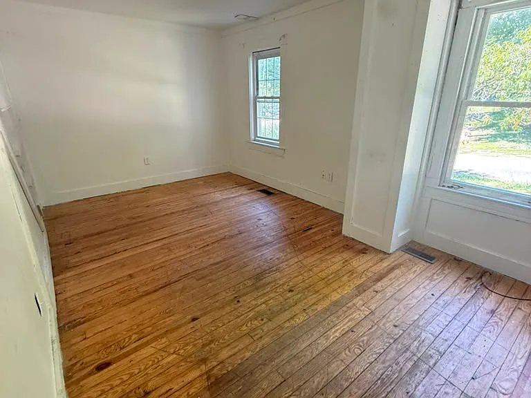 430 N Main St — Photo 6