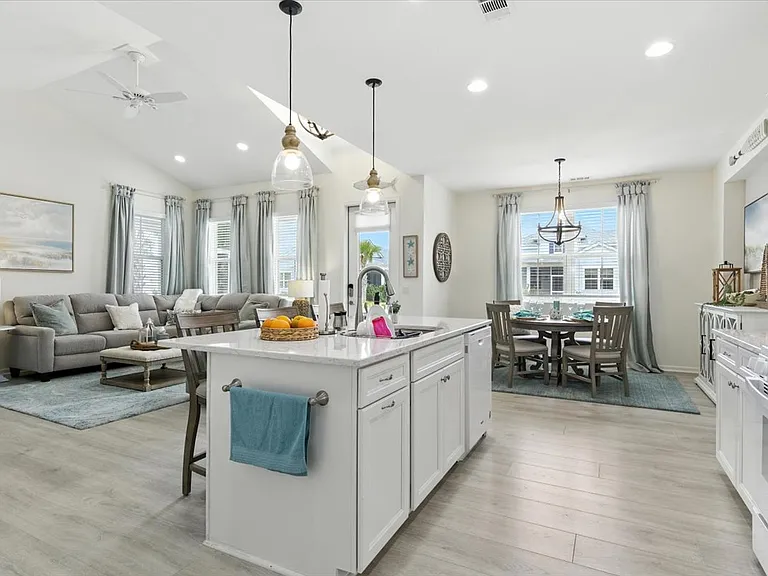 65 Sandbar Ln #101 — Photo 8