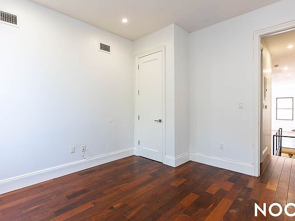 4th image of 46 New York Ave #1B