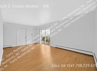 1426 S Cicero Ave APT 308, Cicero, IL 60804