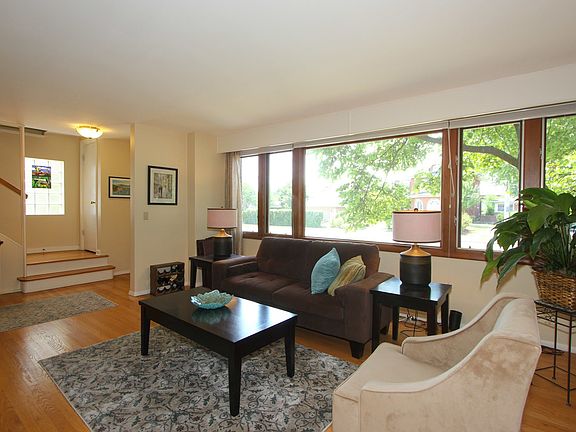 4th image of 1100 N Oak Park Ave