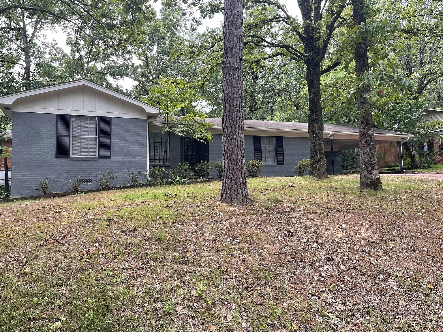 3 bed, 1.5 bath, 1263 sqft, $1,495 — Photo 1