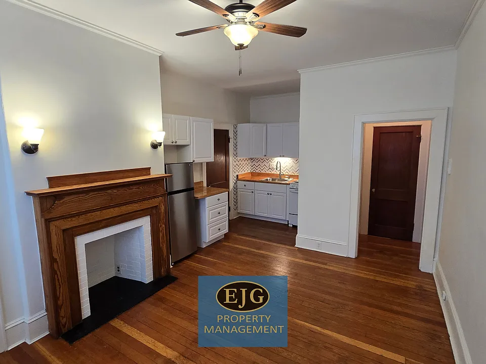 42 N State St #1