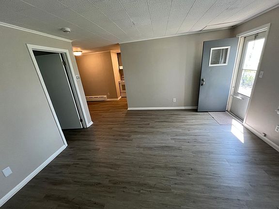 3rd image of 1607 2nd Ave NE APT 2