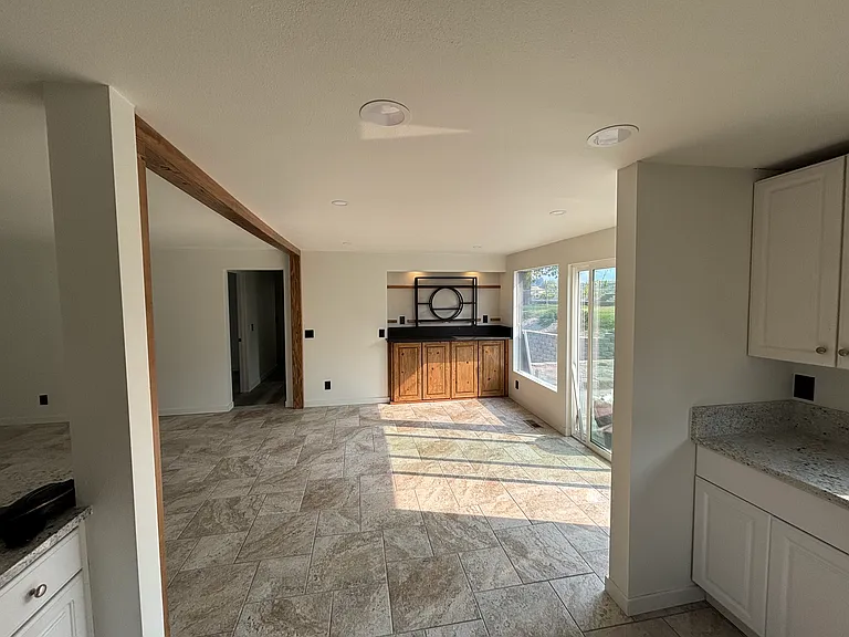 612 E Okanogan Ave #A — Photo 4