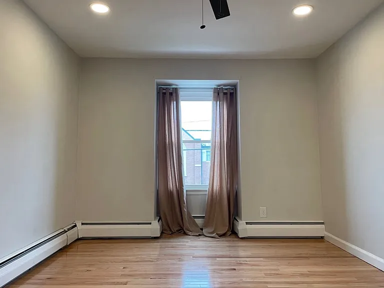 2600 Elmwood Ave #8 — Photo 11
