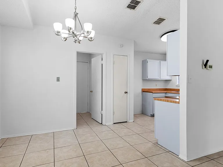 2823 Ash Field Dr — Photo 4