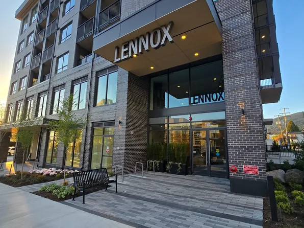 110 E 17th St #402, North Vancouver, BC V7M 1V4