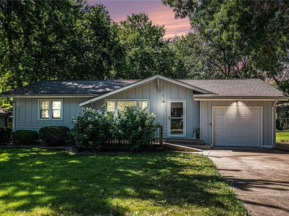 102 Avondale St, Liberty, MO 64068