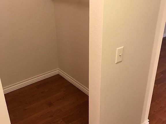 5th image of 2100 Fair Park Ave #212