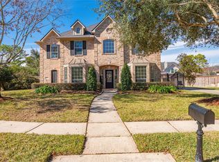 700 Red Oak Ln, Friendswood, TX 77546