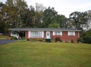 209 Sycamore St, Erwin, TN 37650