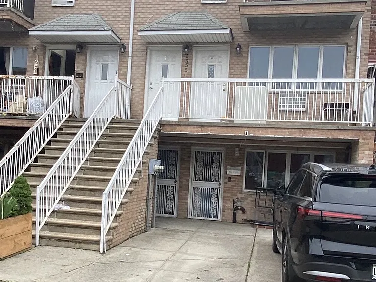 1555 Dahill Rd #2F — Photo 1
