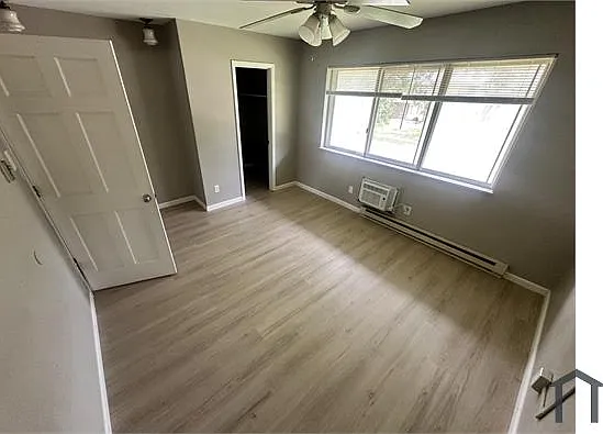 7634 Hazelcrest Dr — Photo 5