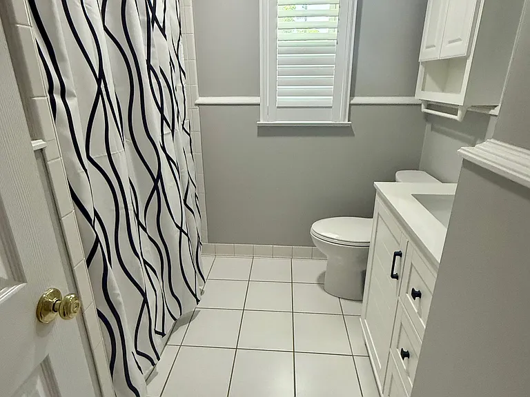 Main floor bath