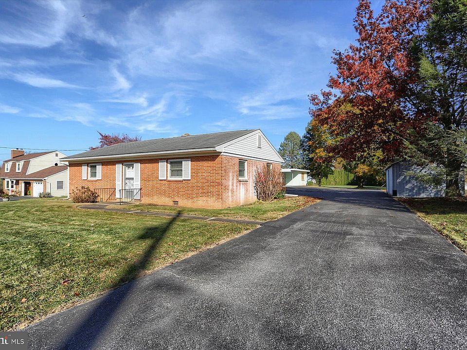 93 Longmeadow St, Mechanicsburg, PA 17055 | Zillow