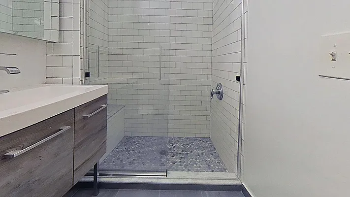 Rented by Bond New York | media 5