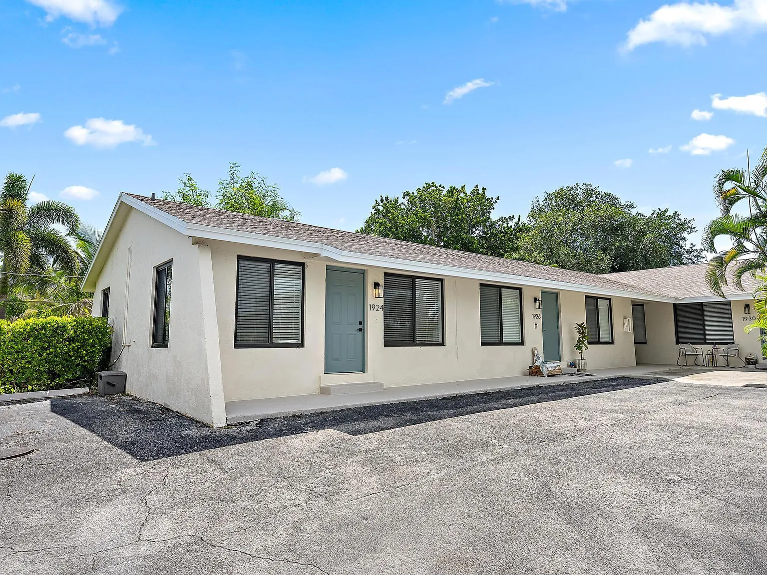 1 bed, 1.0 bath, 880 sqft, $1,950 — Photo 1