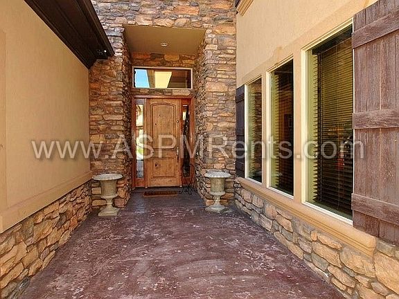 2nd image of 1442 E Maple Ave