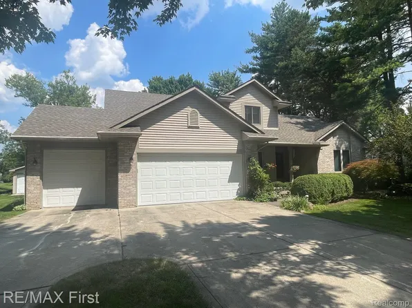 3703 Donley Ave, Rochester Hills, MI 48309