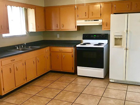 5th image of 3234 Fieldcrest Dr #2