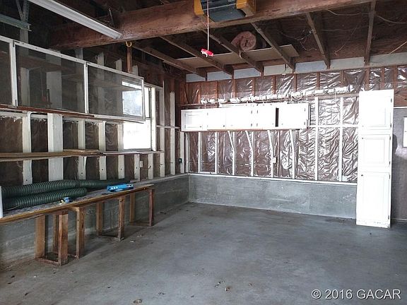 5th image of 303 SW Lynnwood Ave