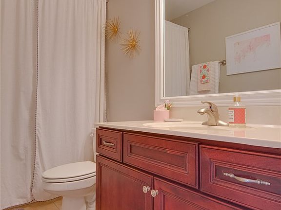 3rd image of 3316 Chateau Cir N