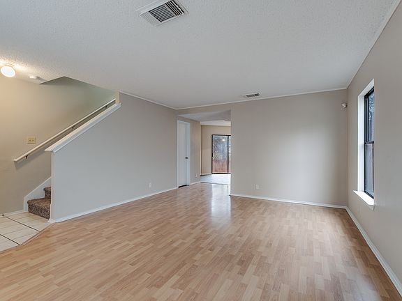 4th image of 9114 Mountain Field Dr