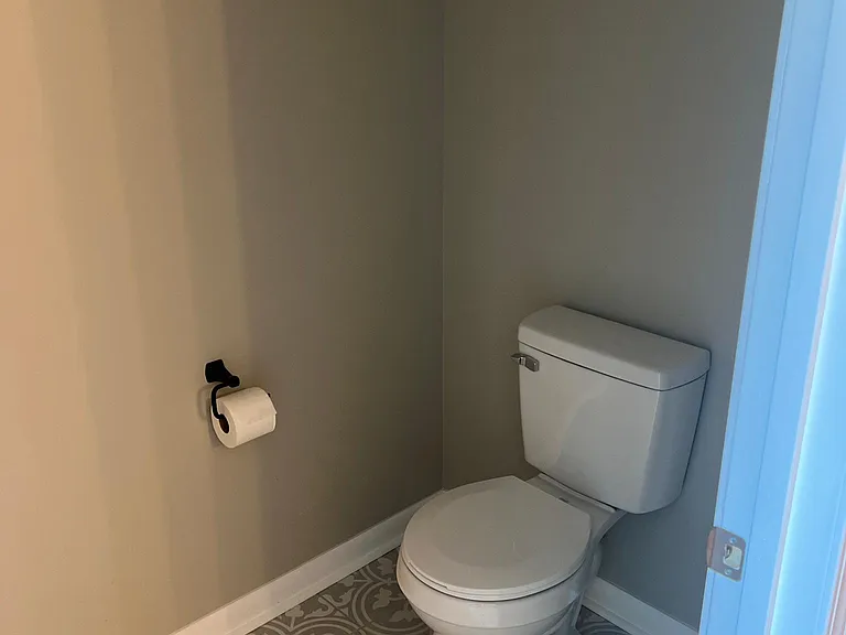 2751 Everett St — Photo 5