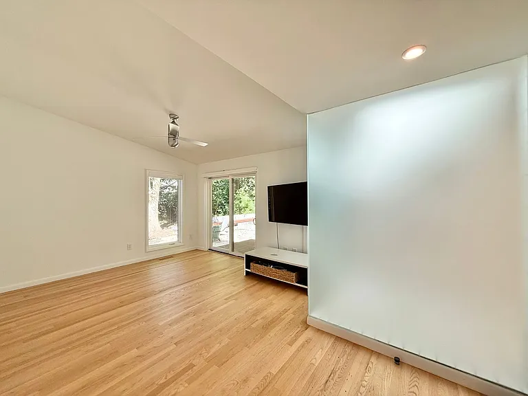3322 Ocotea St — Photo 18