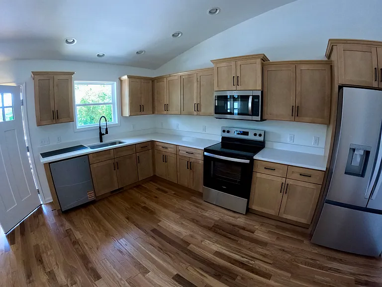 181 Carrie St #A — Photo 2