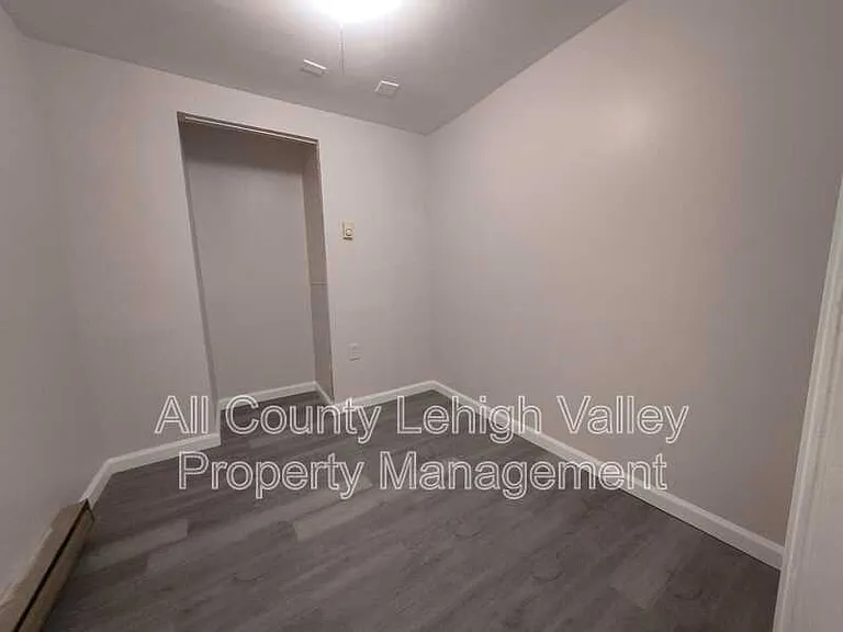 80 Hillside Ave — Photo 12