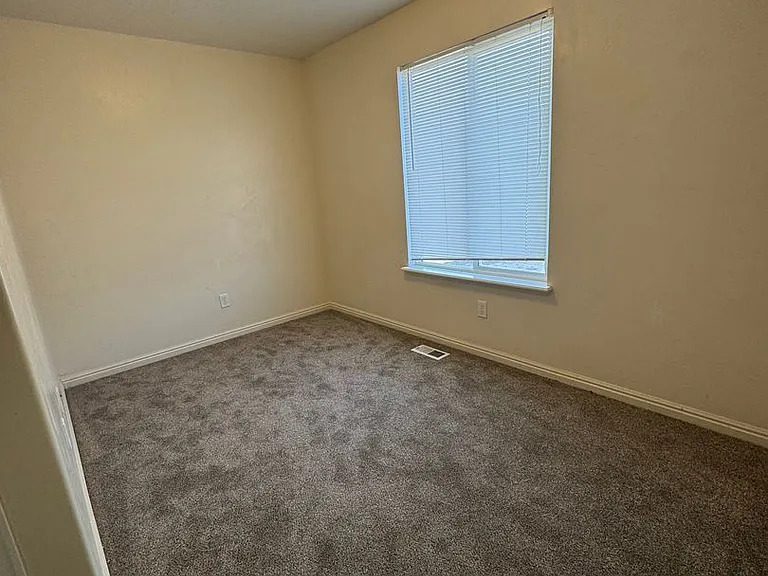 1385 S 675 E — Photo 19