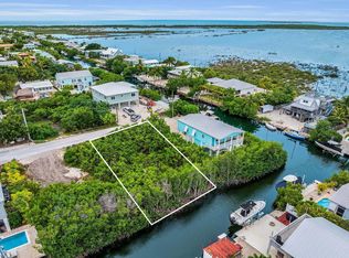 12 Saint Lucie Ln, Ramrod Key, FL 33042