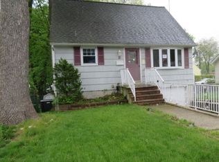 16 Hoffman Ave, Lake Hiawatha, NJ